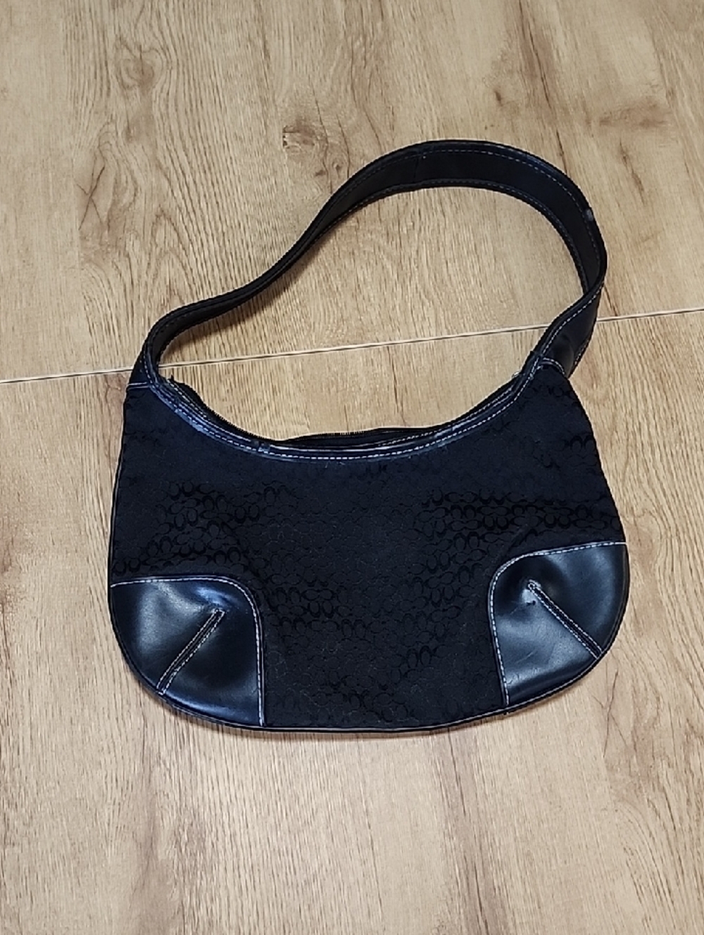Classic Black Women's Shoulder Bag